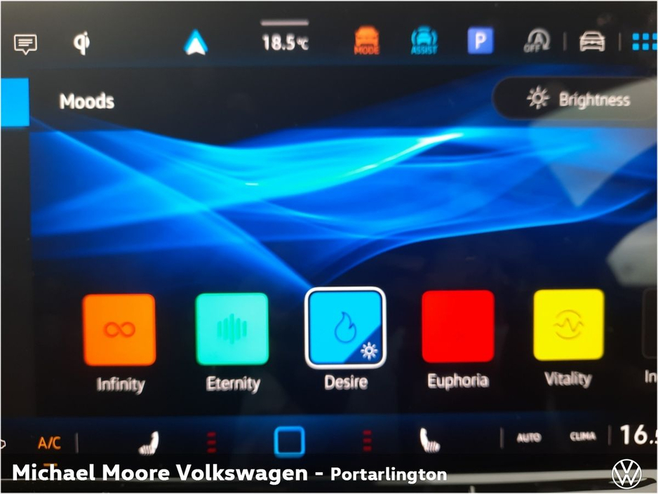 2026 Volkswagen Golf R-LINE 1.5TSI 150 M6F €43,960