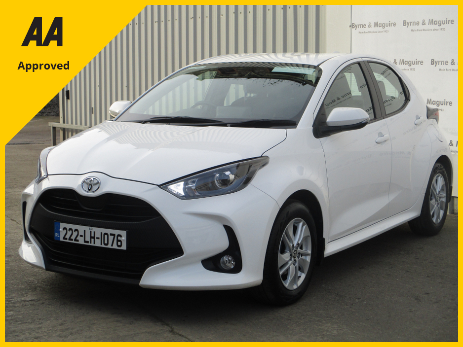 2022 Toyota Yaris 1.0 LUNA ONLY 23000 KMS, ALLOYS, BLUETOOTH, REVERSE CAMERA AND MORE,  FULLY SERVICED WITH 12 MONTHS WARRANTY AND 12 MONTHS AA COVER !! €20,500