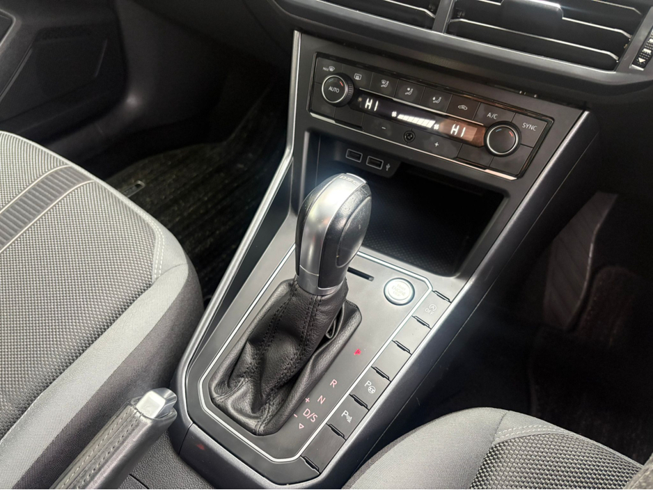 2018 Volkswagen Polo HIGHLINE AUTOMATIC 1.0 PETROL //HIGH SPEC//LOW MILES//REVERSE CAMERA//KEYLESS ENTRY//ADAPTIVE CRUISE CONTROL// €15,950