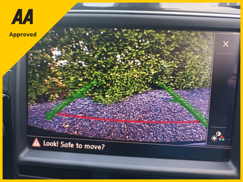 2016 Volkswagen Golf 1.4 TSI HIGHLINE AUTOMATIC SPORTS VELOUR INTERIOR SPORTS ALLOYS  WIND DEFLECTORS LARGE TOUCH SCREEN RADIO FACTORY IMMOBILISER CRUISE CONTROL FRONT & REAR DASHCAM JUST FULLY SERVICED 2 YEARS NCT €16,949