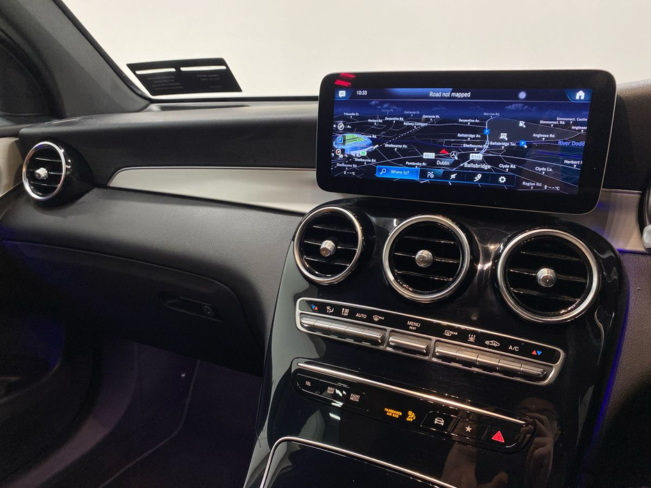 2023 Mercedes-Benz GLC Class GLC 300 de 4MATIC AMG Line | Reversing Camera, Parking Assistance, Heated Seats €55,950