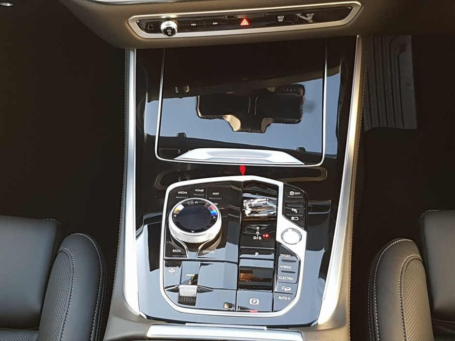 2026 BMW X5 xDrive50e M Sport