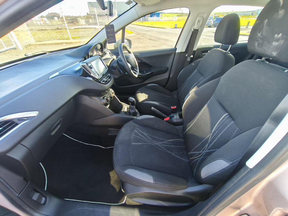 2013 Peugeot 208 1.0 VTI 68 bhp Active €6,500