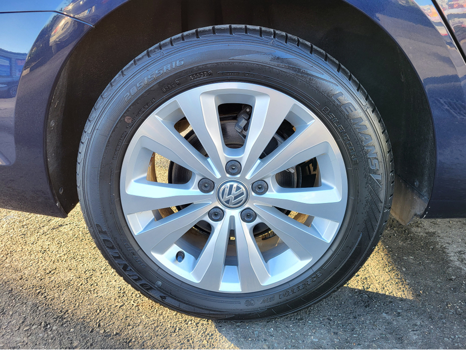 2015 Volkswagen Golf (2yr warranty) 1.2 petrol Auto estate 76308 €12,999