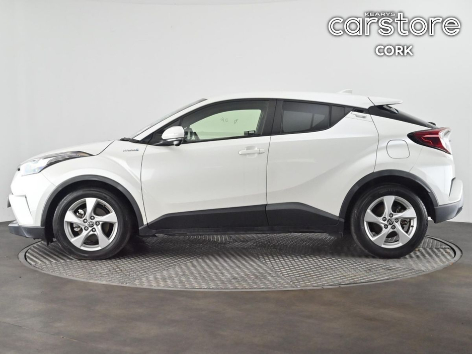 2018 Toyota C-HR 1.8 HYBRID Auto €20,380