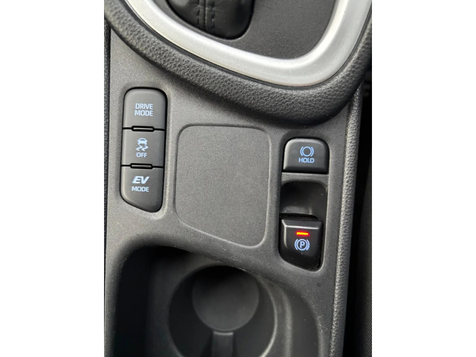 2022 Toyota Yaris 1.5 Hybrid 5Dr Luna €16,000