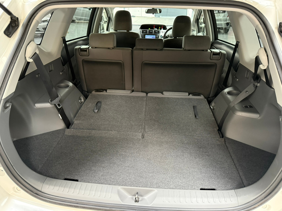 2013 Toyota Prius  €12,490