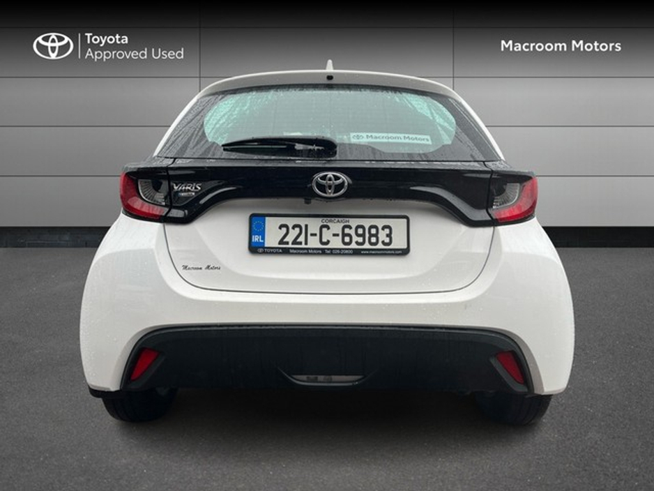 2022 Toyota Yaris FRESH SELECTION OF TRADE-INS YARIS 1.0 LUNA 4DR