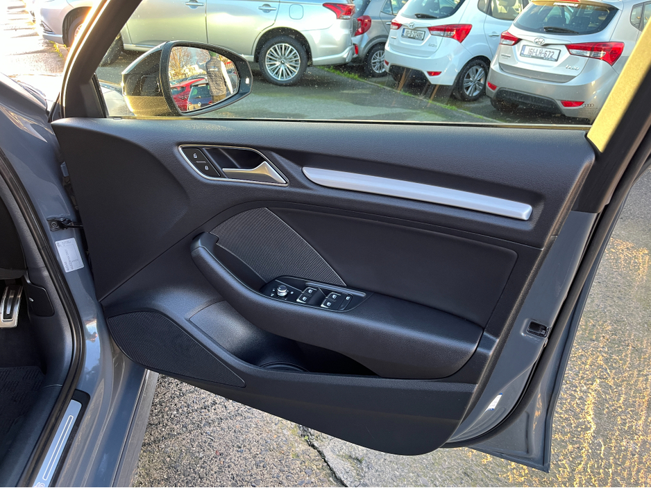 2019 Audi A3 S-LINE BLACK EDITION SALOON AUTOMATIC 1.4 PETROL //HIGH SPEC//LOW MILES//HALF LEATHER HEATED SEATS//KEYLESS ENTRY//ADAPTIVE CRUISE CONTROL//