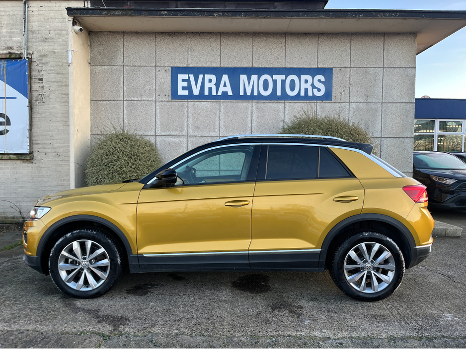 2020 Volkswagen T-Roc STYLE DESIGN AUTOMATIC 2.0 DIESEL //LOW MILES//REVERSE CAMERA//KEYLESS ENTRY//ADAPTIVE CRUISE CONTROL//BLIND SPOT WARNING// €23,950
