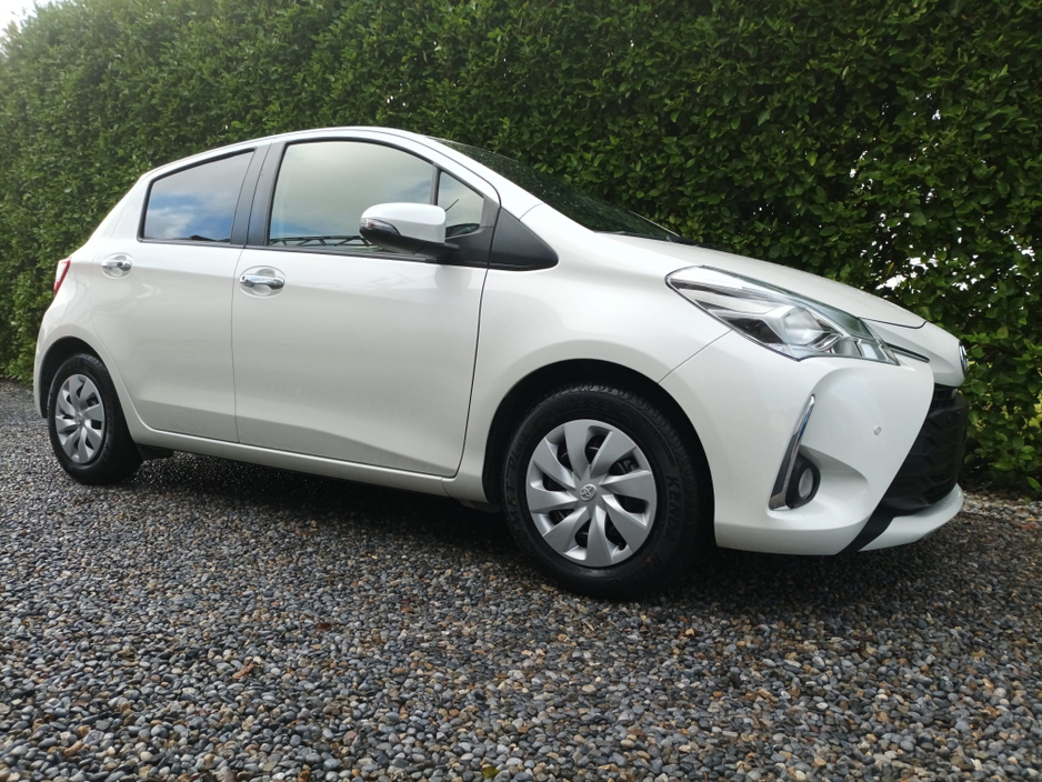 2019 Toyota Yaris 1.3 PETROL AUTOMATIC HIGH SPEC COMPREHENSIVE SERVICE HISTORY (8 STAMPS) LARGE TOUCH SCREEN MULTIMEDIA SYSTEM WITH APPLE CAR PLAY & ANDROID AUTO TOYOTA SAFETY SENSE JUST FULLY SERVICED 2 YEARS NCT €15,949