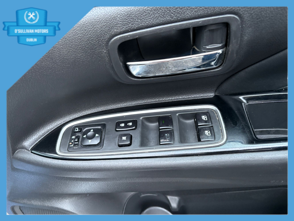 2016 Mitsubishi Outlander / 2016 / 2.0 HYBRID / AUTOMATIC €8,999