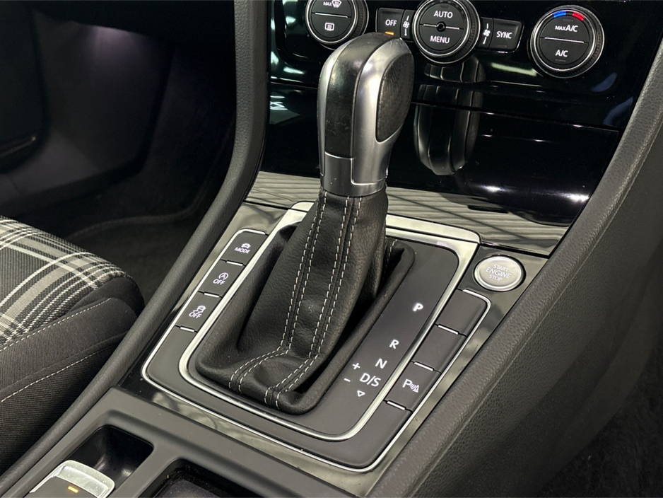 2019 Volkswagen Golf 2.0 TDI GTD DSG**DIGITAL DASH**TOUCH SCREEN MEDIA DISPLAY**REVERSE CAMERA**PARKING SENSORS**FRONT HEATED SEATS**DRIVE MODES**DUAL CLIMATE CONTROL**UPGRADED ALLOYS**KEYLESS START**FINANCE AVAILABLE** €24,995