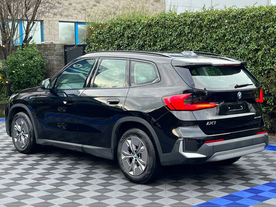 2025 BMW iX1 EDRIVE20 SPORT // NEW 19" ALLOYS // HEADS-UP DISPLAY // HEATED SEATS // ADAPTIVE CRUISE CONTROL €39,900