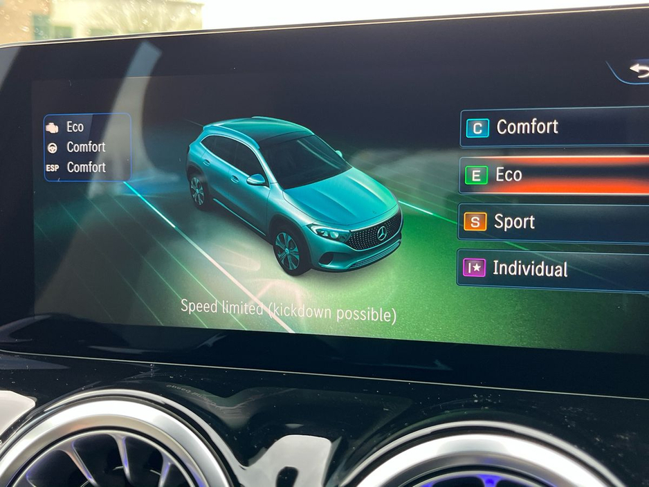 2026 Mercedes-Benz EQA 250 Plus Progressive Line Compact Electric SUV €58,155