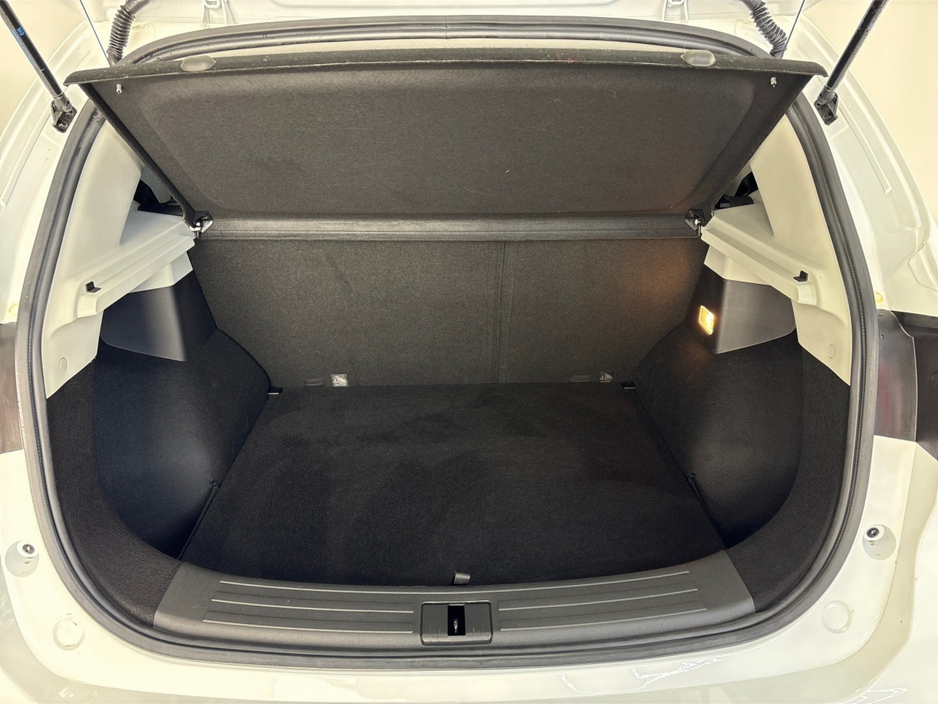 2025 MG ZS LR EXCLUSIVE-72.6KWH**DIGITAL DASH**MULTIFUNCTIONAL STEERING WHEEL**BLACK LEATHER INTERIOR**360 CAMERA**APPLE CARPLAY ANDROID AUTO**KEYLESS START**AIR CONDITIONING**FINANCE AVAILABLE** €31,495