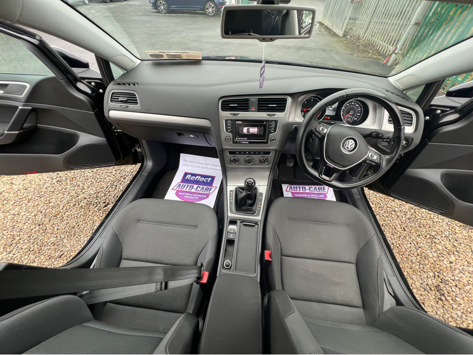 2016 Volkswagen Golf ==STUNNING CAR-1.6TDI//HEATED SEATS//FRESH NCT//SERVICED== €10,450