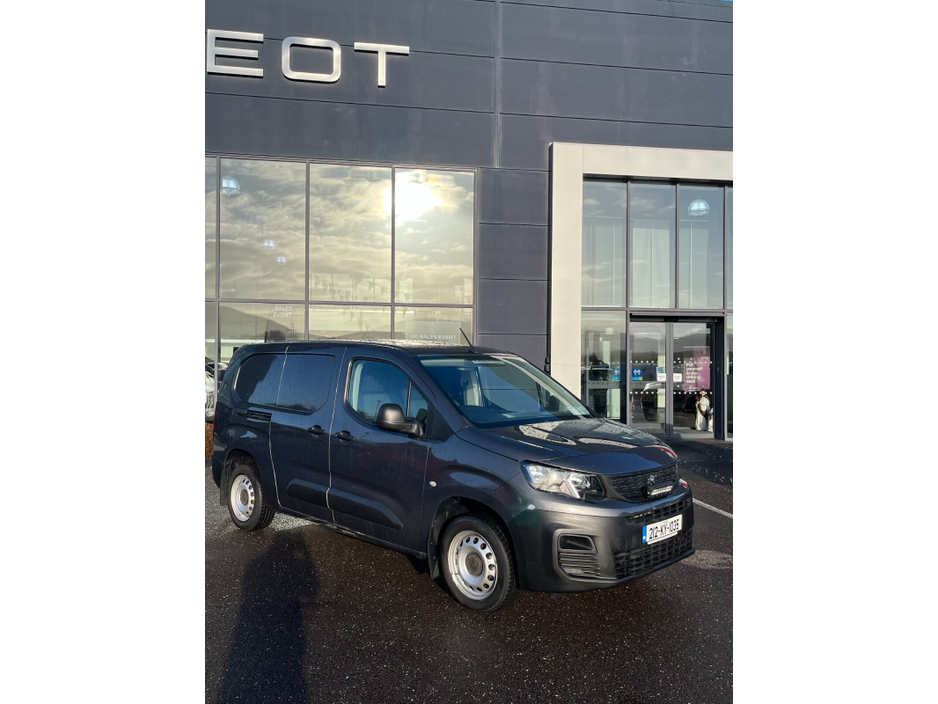 2021 Peugeot Partner  €16,950