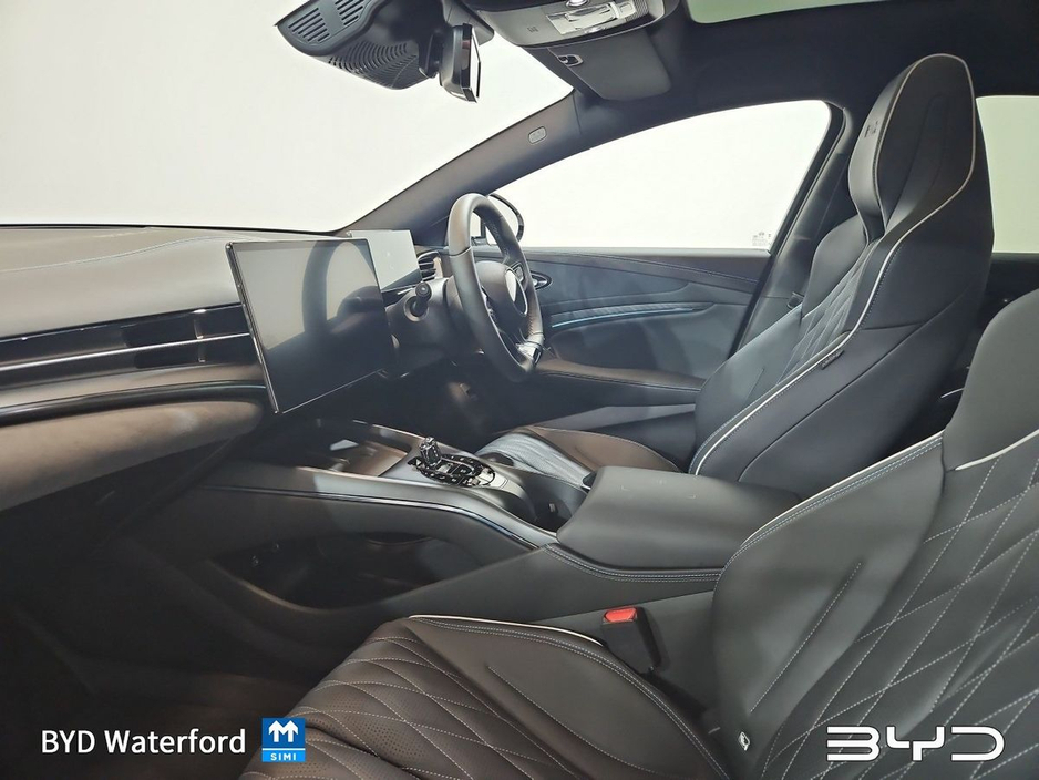 2026 BYD Seal TAXI OFFER *Finance Rates from 3.5%* Order Now for 261 Delivery DESIGN MODEL - 82.5kWh battery, 313HP, up to 570km range. Features include Adaptive Cruise Control, Heat Pump, 15.6" Electric Rotary Tou €28,980