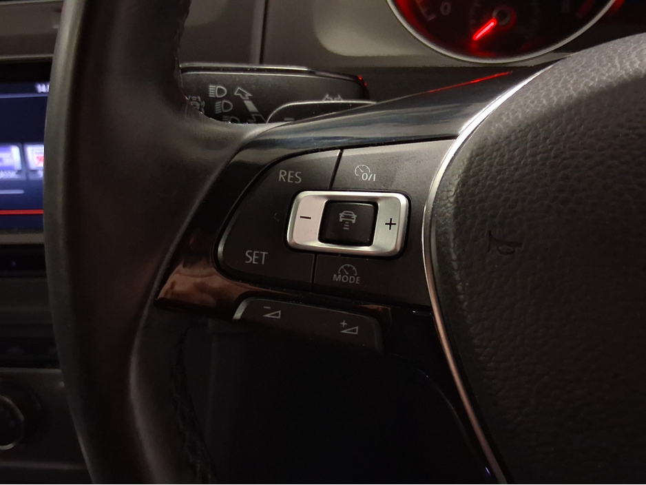 2014 Volkswagen Golf **AUTO - LOW KLMS** €11,888