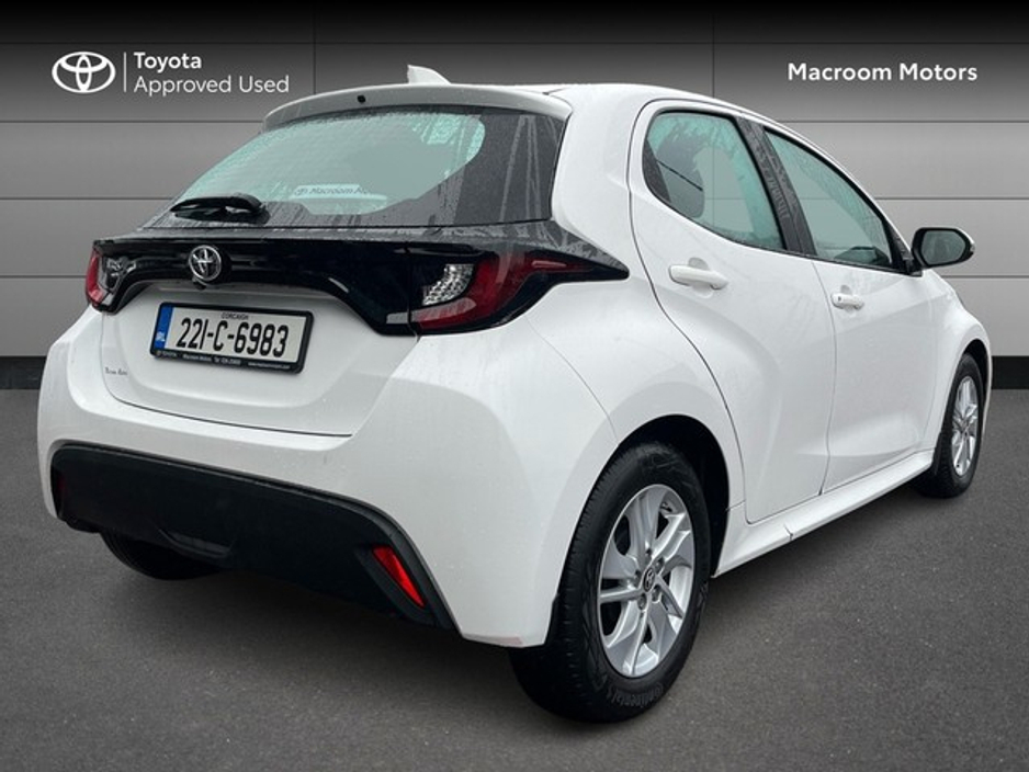 2022 Toyota Yaris FRESH SELECTION OF TRADE-INS YARIS 1.0 LUNA 4DR