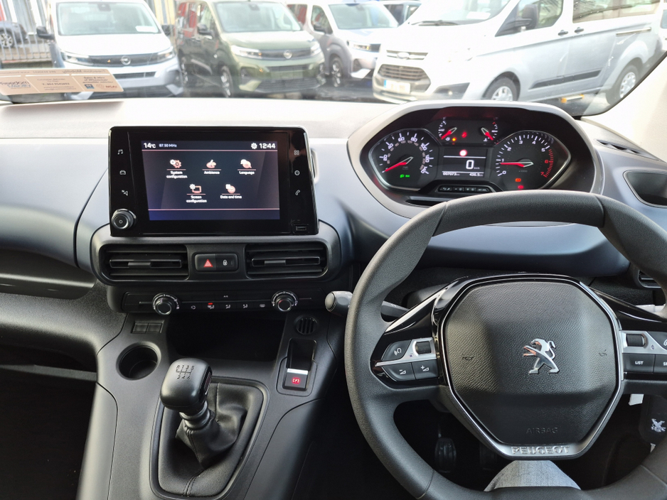 2024 Peugeot Rifter Allure Lowered Floor Wheelchair Access €24,995