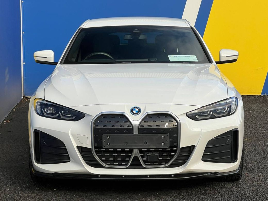 2022 BMW i4 XDRIVE40E M-SPORT COMPETITION // VIRTUAL COCKPIT // NEW 20" COMPETITION ALLOYS // AMBIENT LIGHTING €34,900