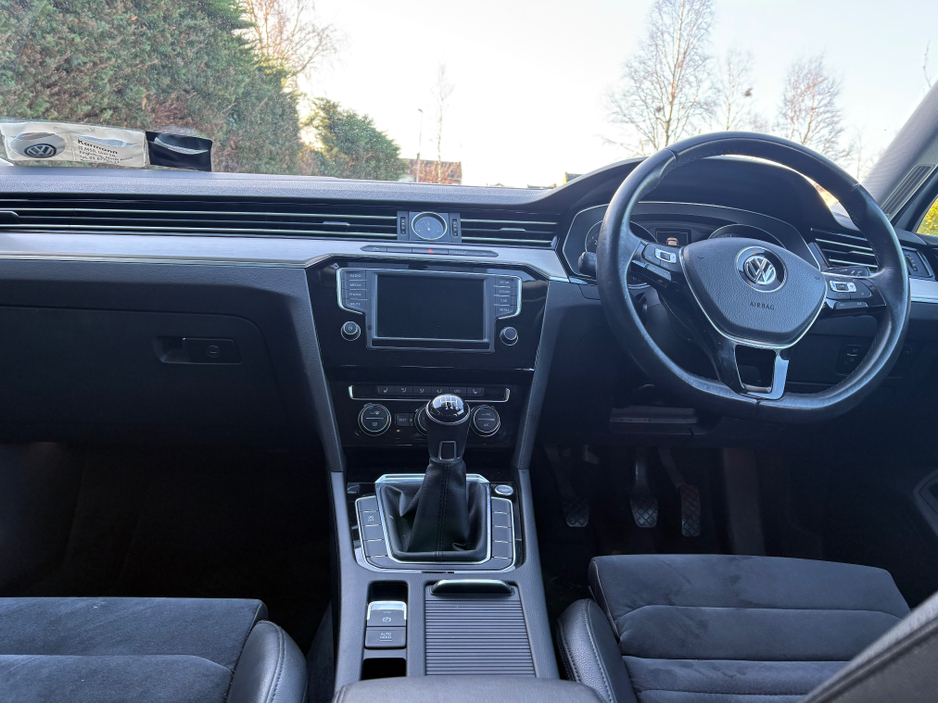 2015 Volkswagen Passat HIGHLINE 2.0 TDI MANUAL 6SPEED FWD 150HP 4DR €13,950