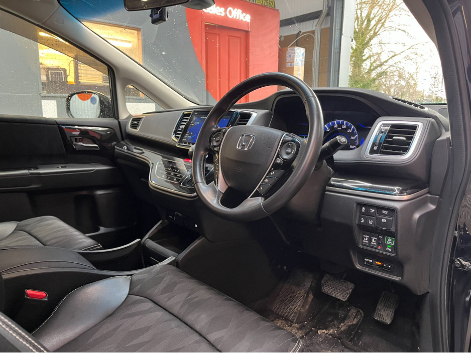 2019 Honda Odyssey €26950! 2019 HONDA ODYSSEY 7 SEATER AUTOMATIC HYBRID ABSOLUTE EX SENSING 2.0 AUTOMATIC / CRUISE CONTROL / 360° CAMERA / ELECTRIC HEATED SEATS / €26,950