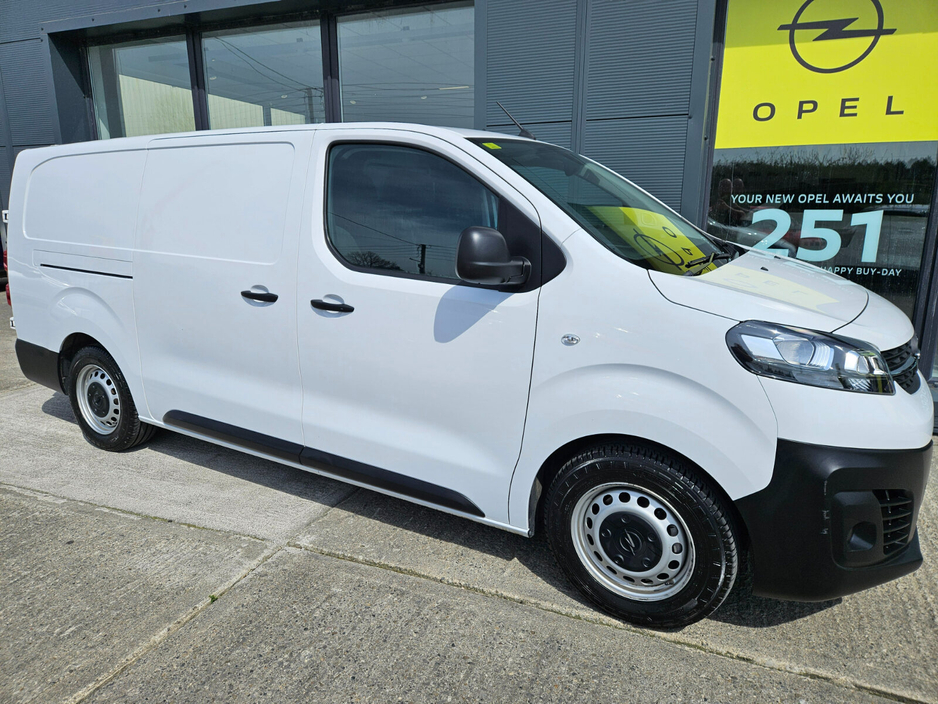 2023 Opel Vivaro  €22,000
