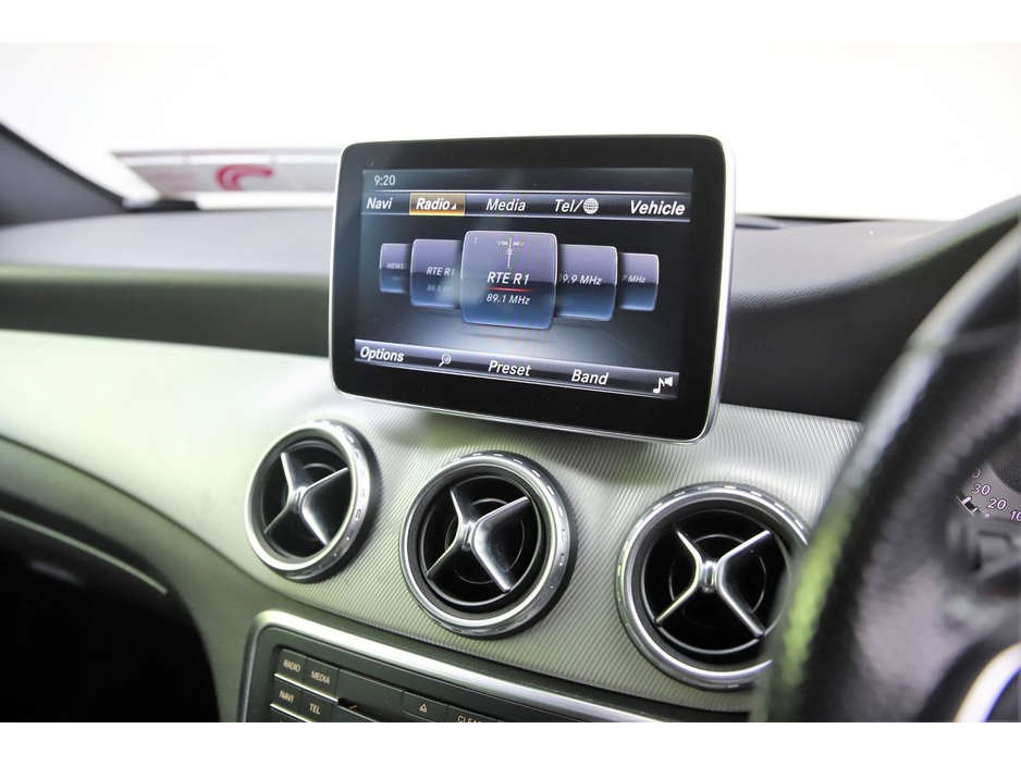 2016 Mercedes-Benz GLA Class GLA 180 *HALF LEATHER*REVERSE CAM*PARK SENSORS* €18,890