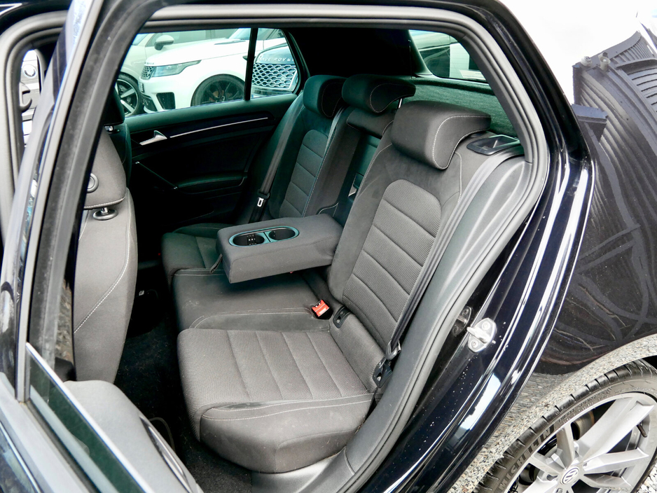 2019 Volkswagen Golf 2.0 TSI 5DR 300HP DSG 4M R €34,950