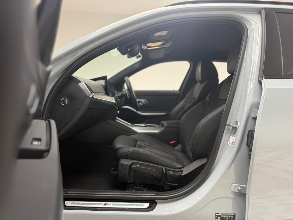 2022 BMW 3 Series 330E M SPORT €39,990