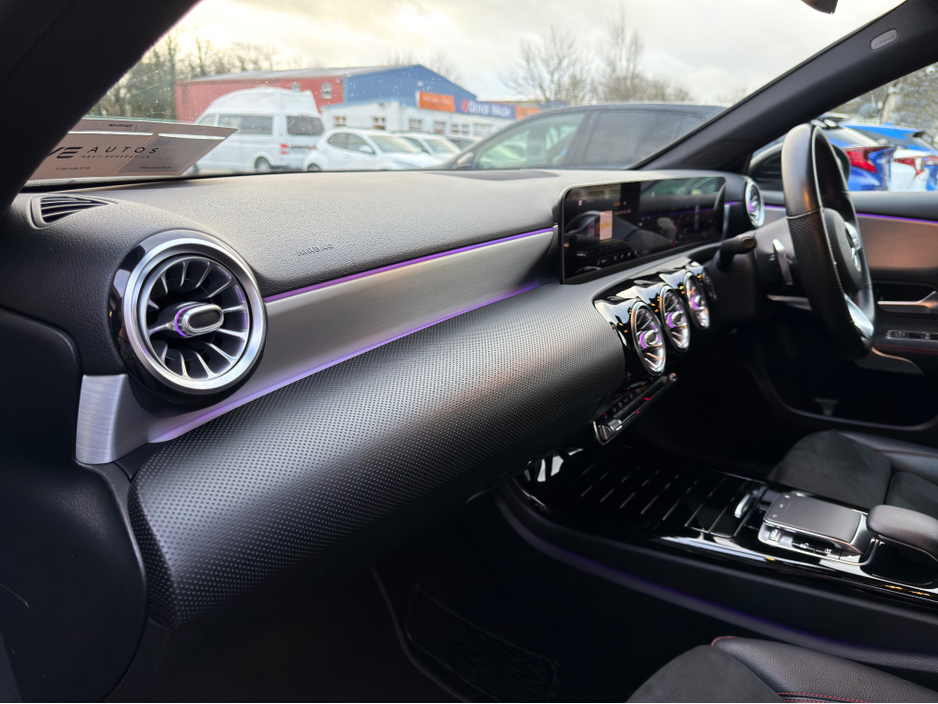 2019 Mercedes-Benz A Class A200d - AMG Premium + Low mileage €24,890