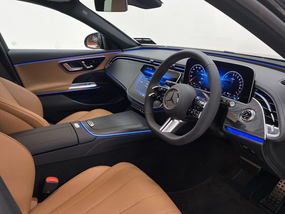 2026 Mercedes-Benz E Class E 300 e AMG EDITION PLUS | 360-degree Reversing Camera, Memory Seat Package €89,367