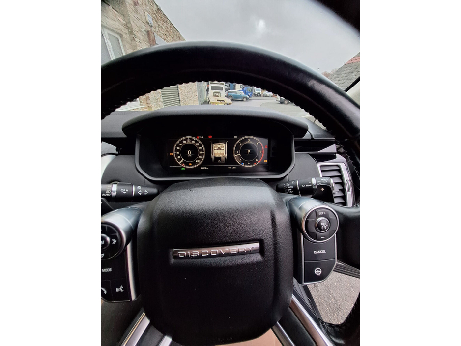 2018 Land Rover Discovery 3.0 TDV6 HSE 7 Seat €21,950