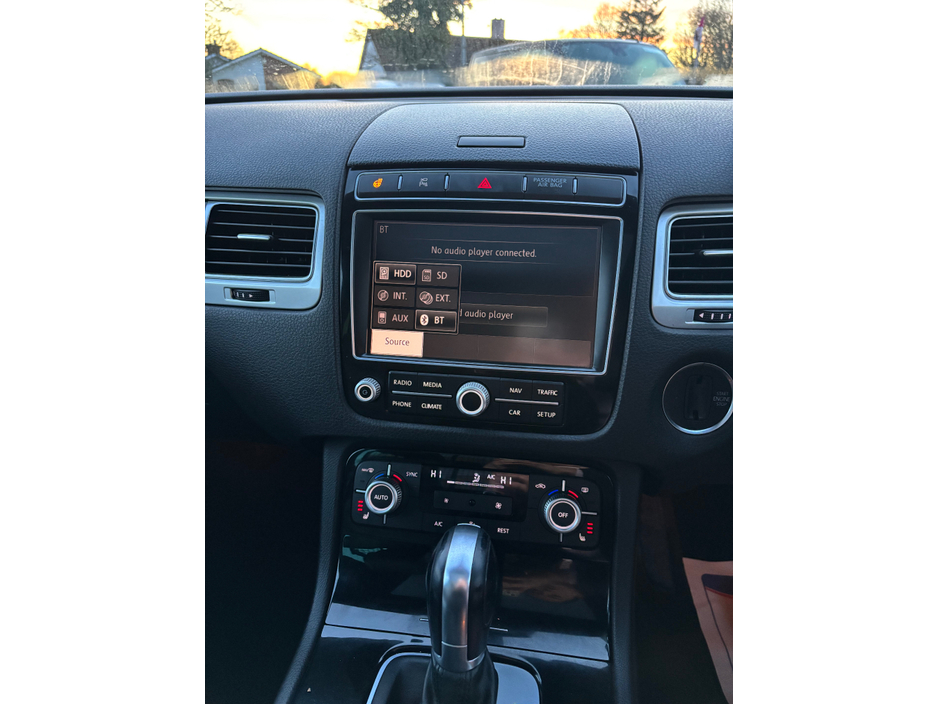 2017 Volkswagen Touareg V6 R-LINE + TDI B PLUS BLUEMOTION TECHNOLOGY €22,950