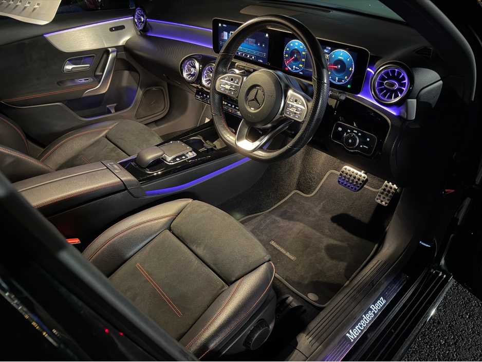 2019 Mercedes-Benz A Class A200d - AMG Premium + Low mileage €24,890