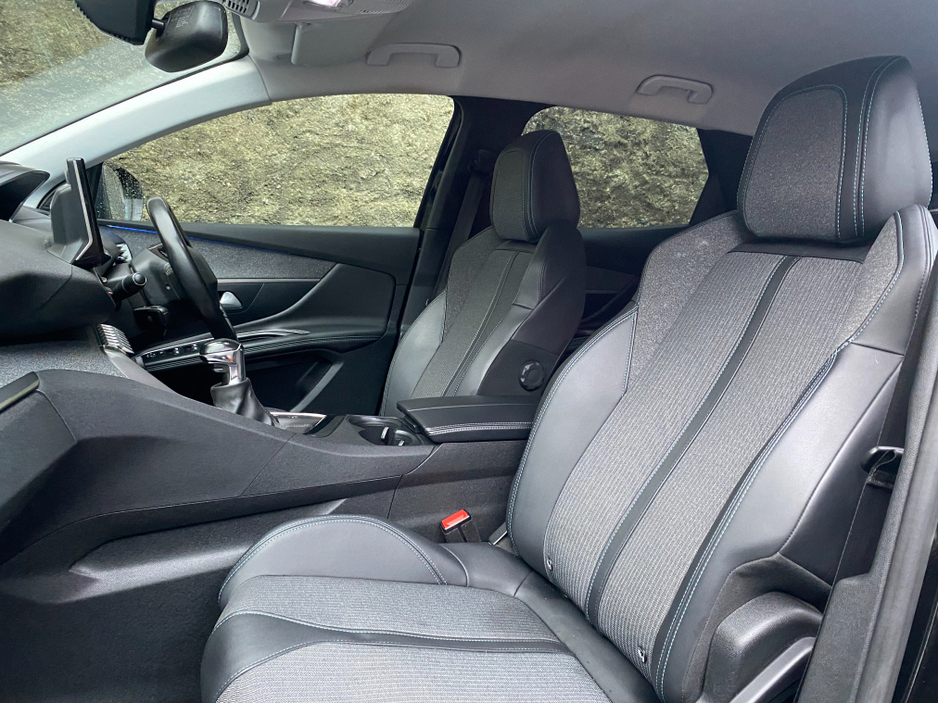 2022 Peugeot 3008 Allure Premium HDi 130 €24,750