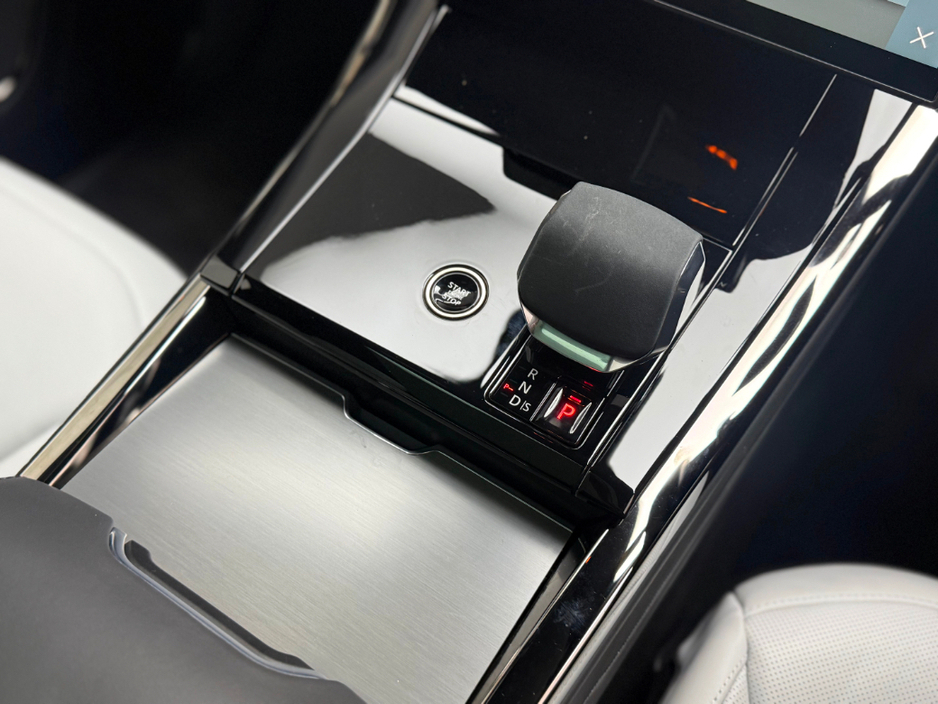 2024 Land Rover Range Rover Sport DYNAMIC P460E €112,990