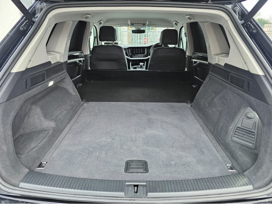 2019 Volkswagen Touareg 3.0 TDI 4M 231HP 4DR A AUTO €26,950