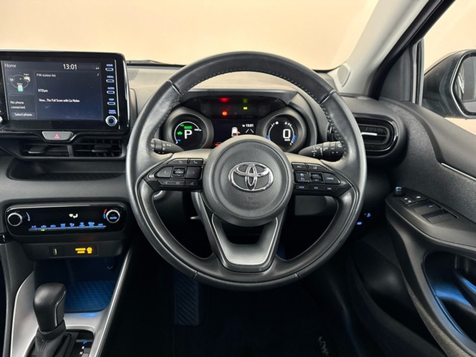 2021 Toyota Yaris LunaSport Hybrid €19,950