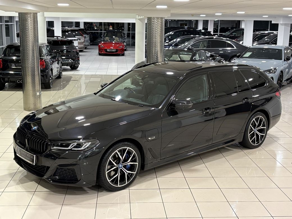 2022 BMW 5 Series 530e M-SPORT PRO TOURING=LOW MILES//HUGE SPEC=FULL SERVICE HISTORY=221 D REG=ONLY €140 ANNUAL ROAD TAX//TAILORED FINANCE PACKAGES AVAILABLE=TRADE INS €39,995