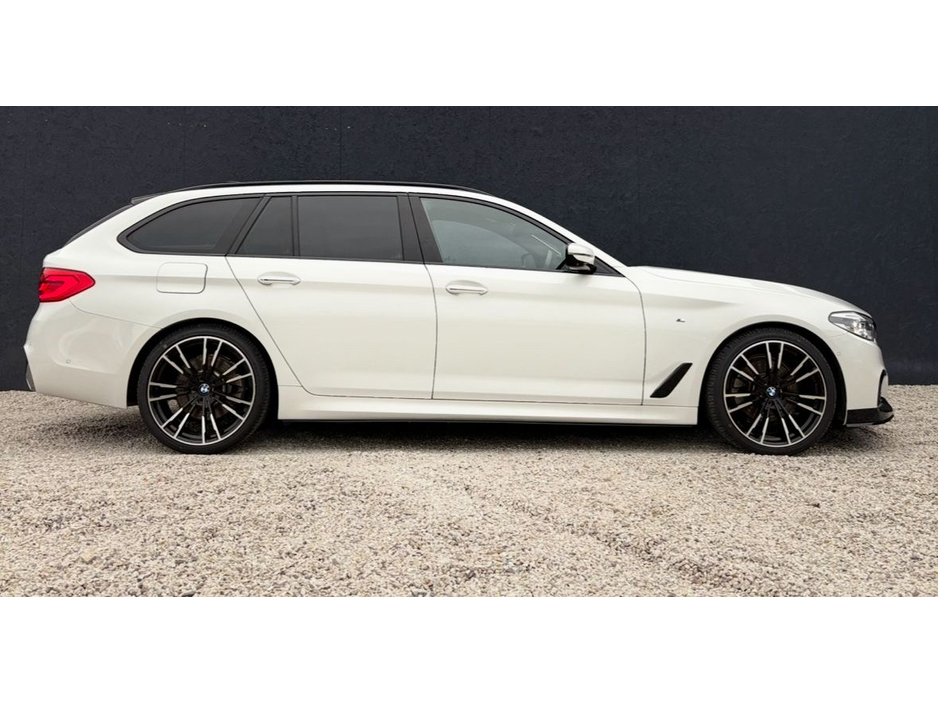 2017 BMW 5 Series 5 Series 520D M Sport Estate Auto €27,950