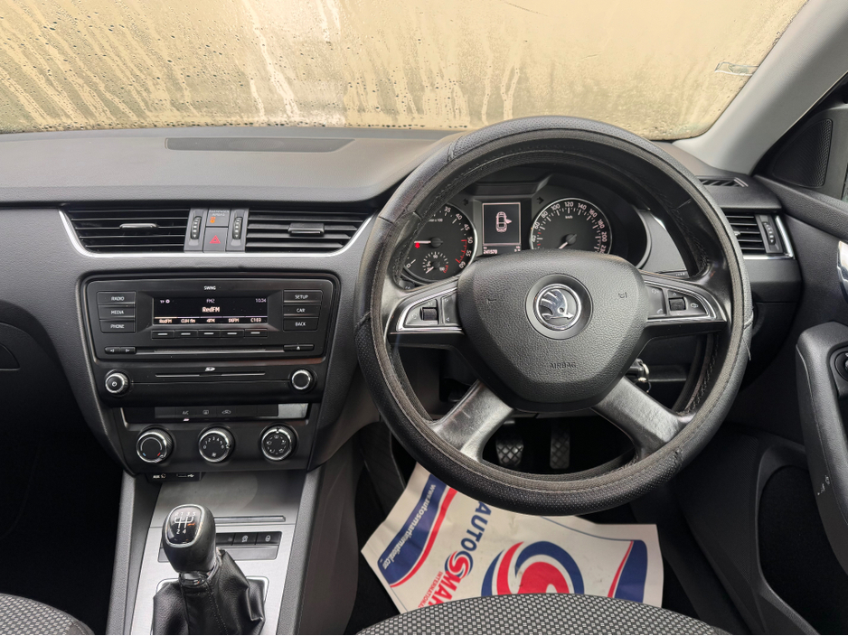 2013 Skoda Octavia AMBITION 1.6 TDI 105HP 4DR €5,800