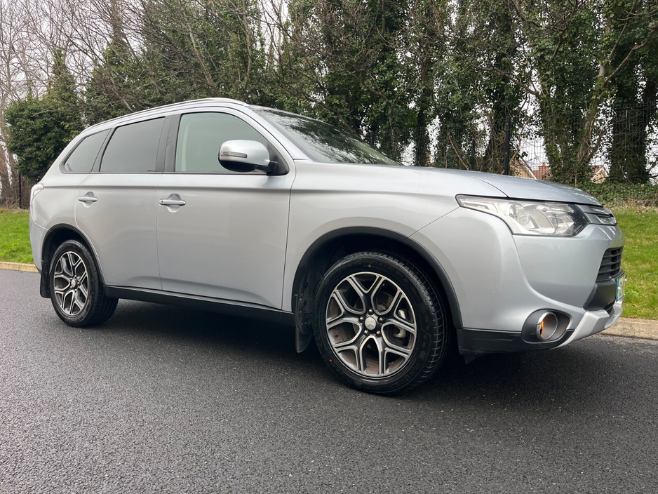 2015 Mitsubishi Outlander 2.2 DI-D 150PS 6MT 4WD 7-Seater Intense €11,950