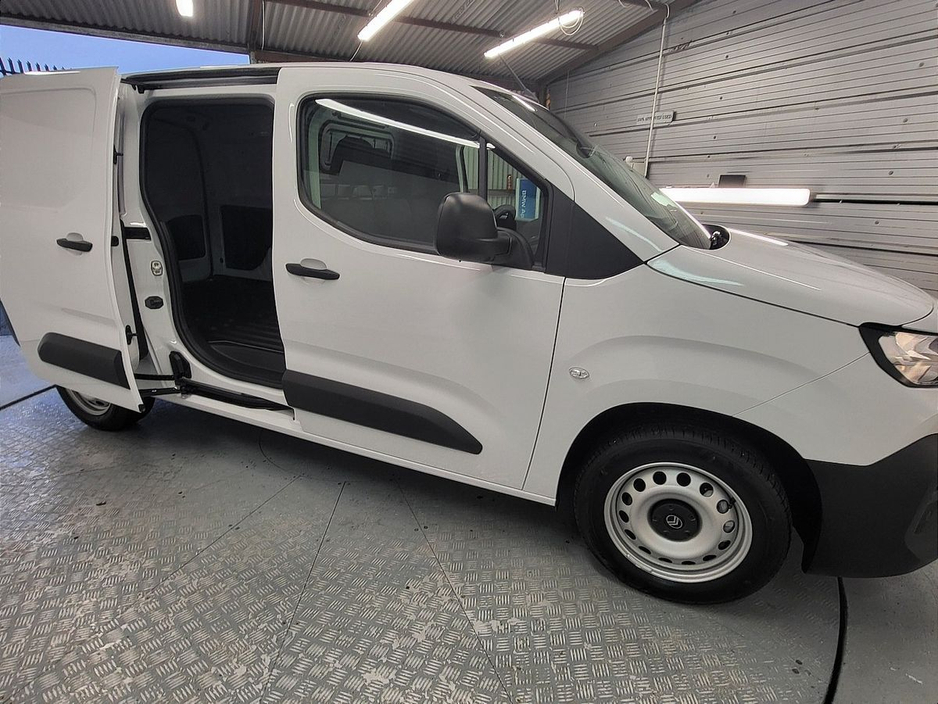 2025 Citroen Berlingo Enterprise BlueHDi 100 LWB From €89 Per Week €20,731