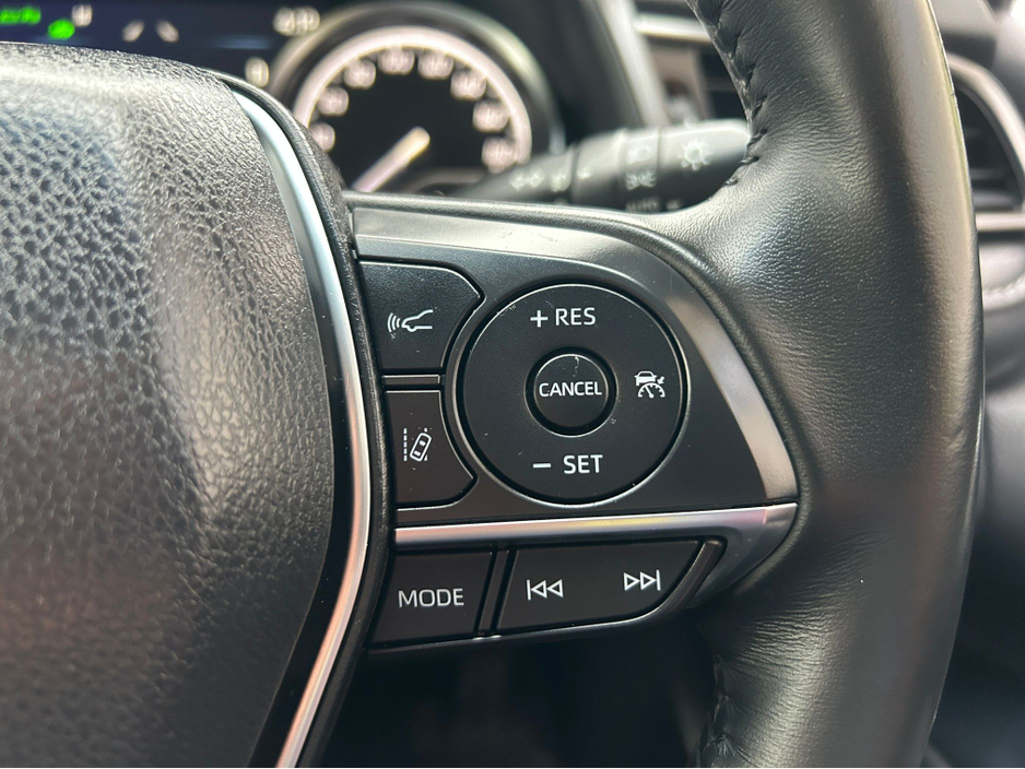 2020 Toyota Camry WS HYBRID AUTOMATIC 2.5 PETROL //JBL SOUND SYSTEM//KEYLESS ENTRY//LEATHER SEATS//REVERSE CAMERA// €26,950