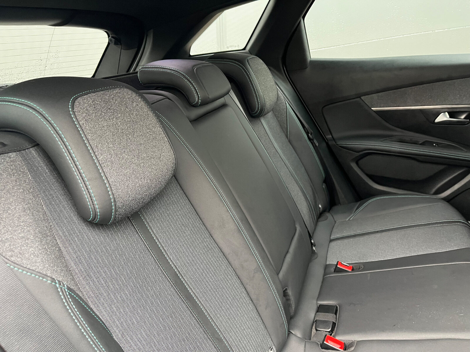 2023 Peugeot 3008 1.5 BlueHDi 130bhp Auto Allure €33,900
