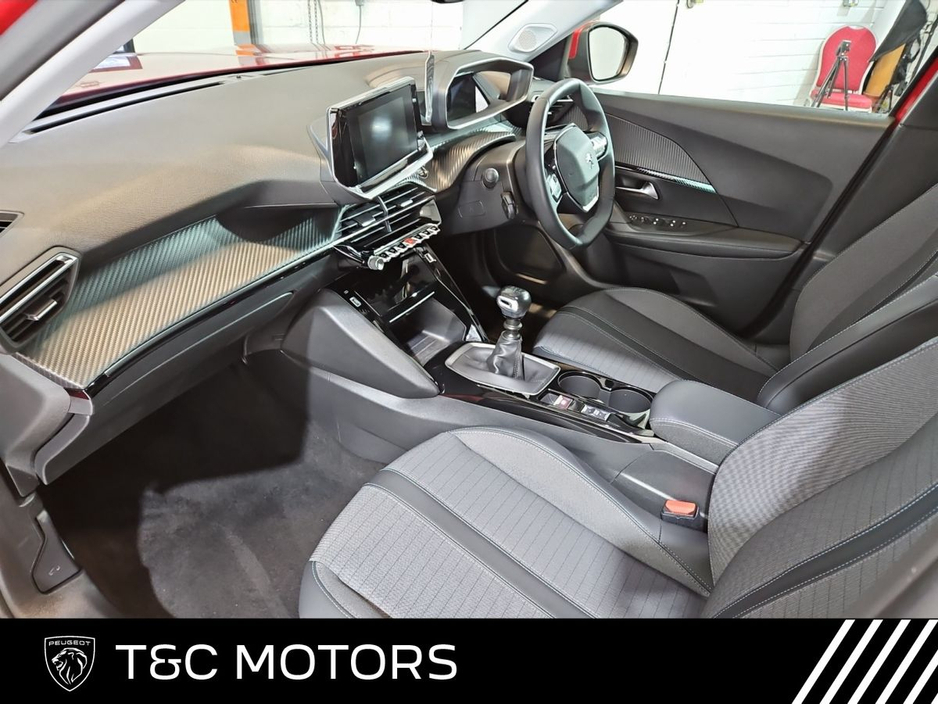 2021 Peugeot 2008 Allure Model 1.2 Bluetooth Phone Prep with Apple Carplay and Android Auto €20,995